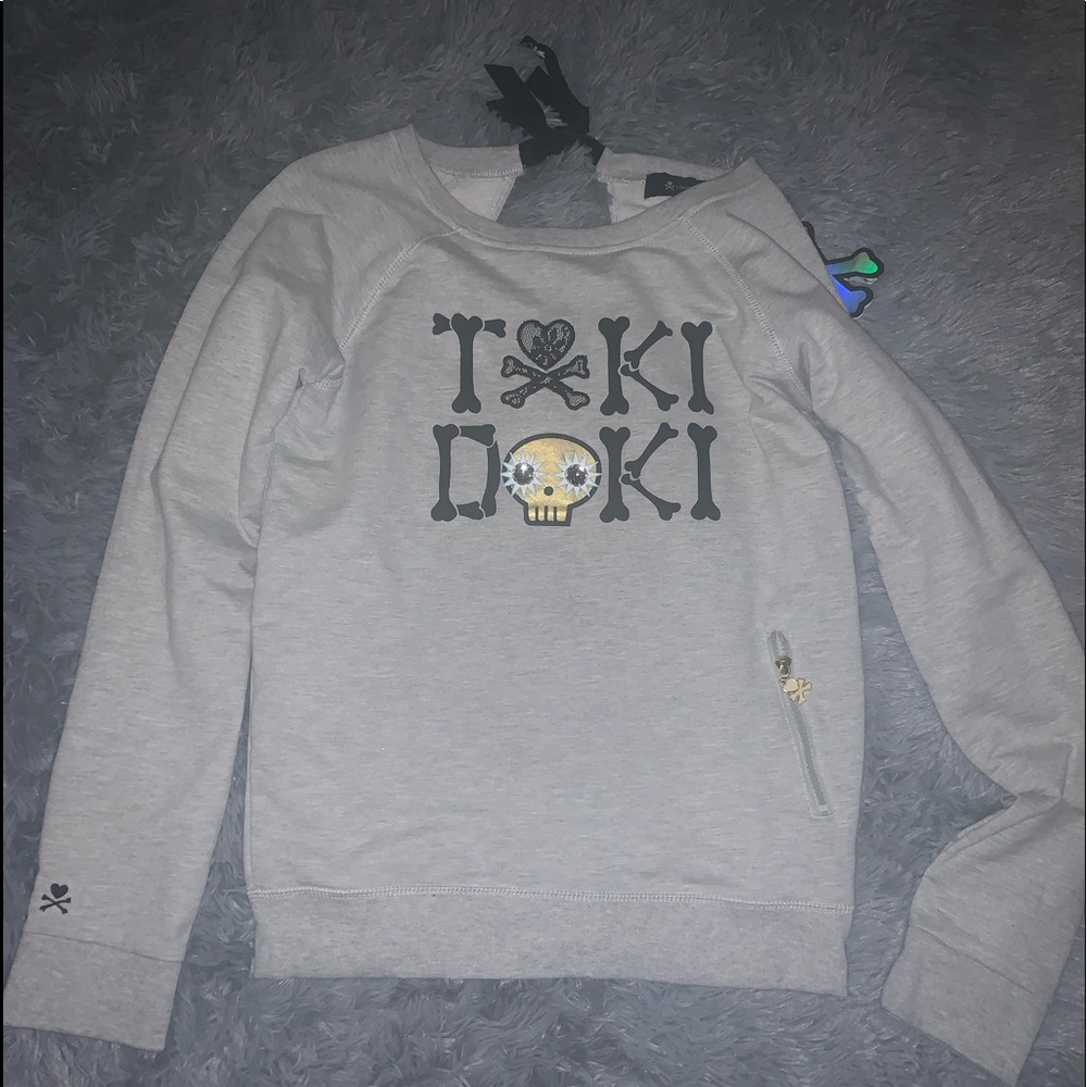 Tiki Doki women’s grey sweatshirt